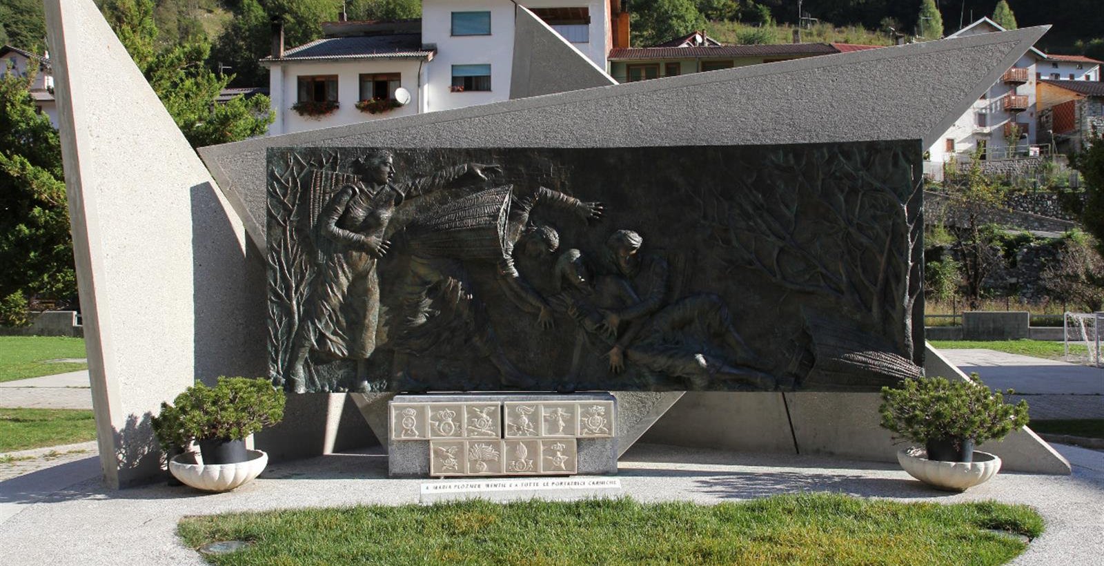 Monumento alle Portatrici Carniche a Timau