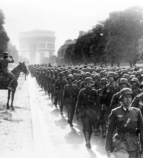 Bundesarchiv_Bild_183-L05487,_Paris,_Avenue_Foch,_Siegesparade