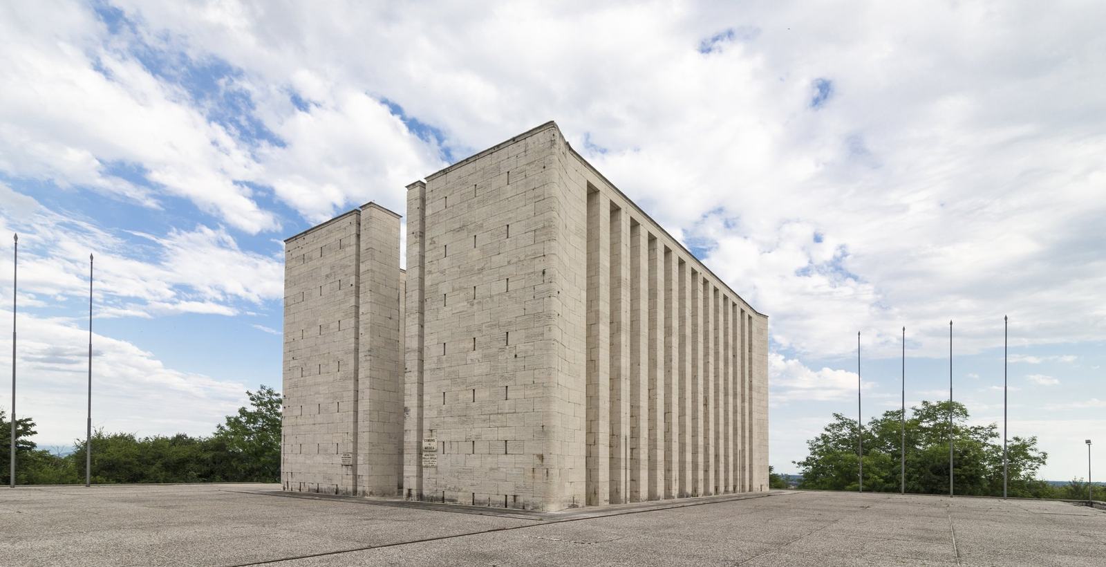Ara pacis mundi di Medea