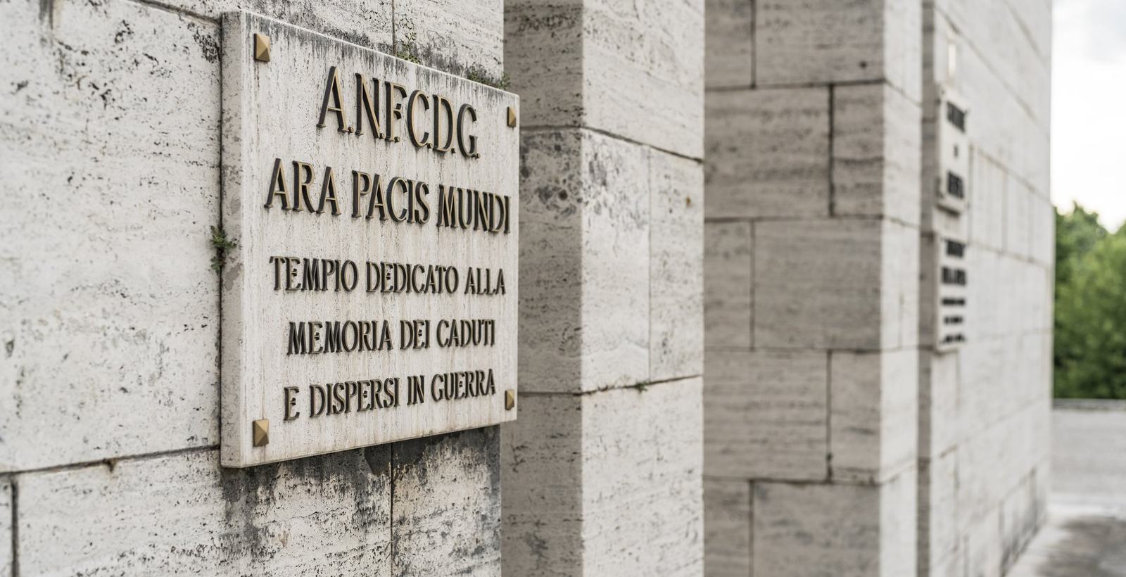 Ara pacis mundi di Medea